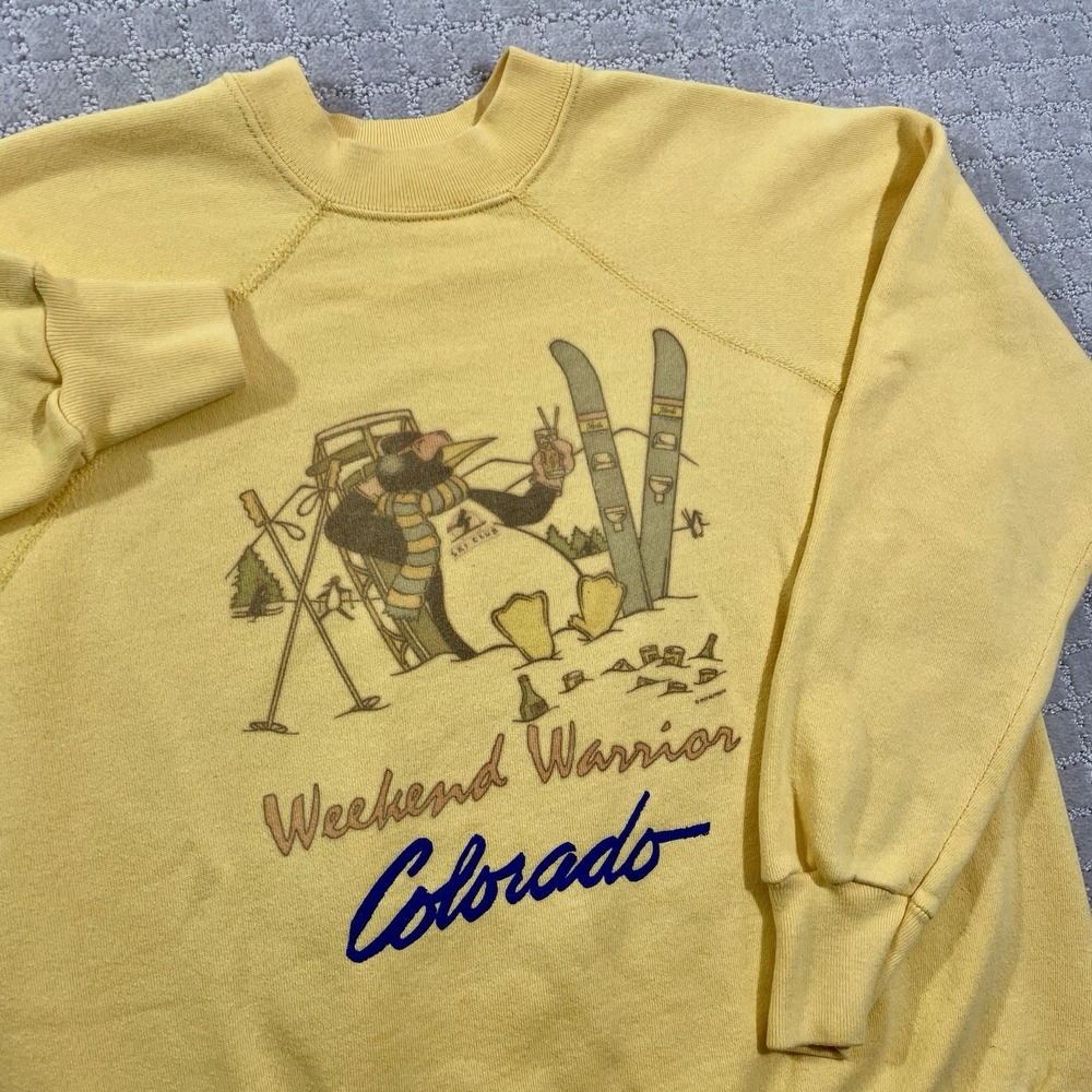 VTG 80s Colorado Penguin Weekend Warrior Ski Resort Sz Small Yellow Sweatshirt - Picture 3 of 5